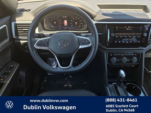 Used 2023 Volkswagen Atlas Cross Sport SE w/ Panoramic Sunroof Package FWD image 13