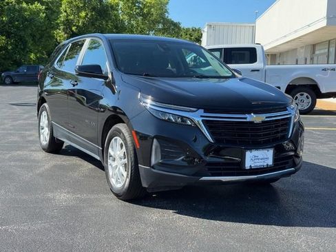 Used 2024 Chevrolet Equinox LT FWD image 2