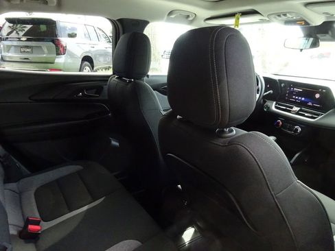 Certified 2024 Chevrolet TrailBlazer LT w/ LT Cold Weather Package image 25