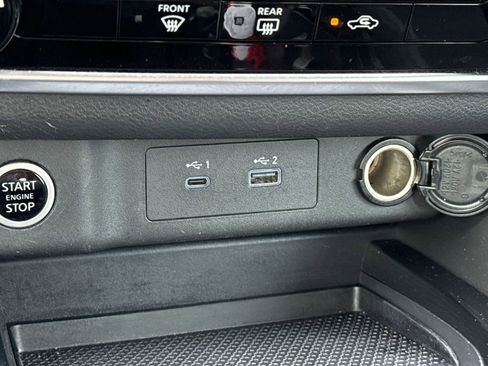 Used 2023 Nissan Rogue S image 25