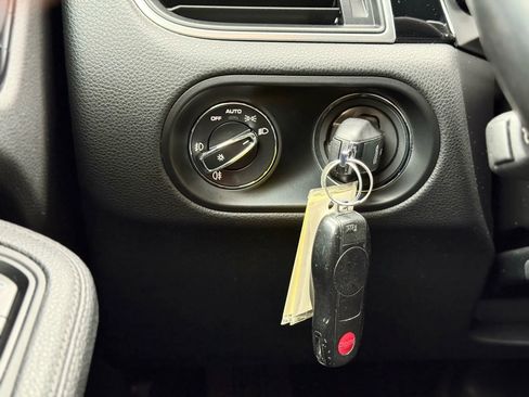 Used 2018 Porsche Macan Sport Edition image 18