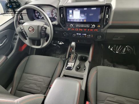 Used 2025 Nissan Frontier PRO-4X AWD/4WD image 36