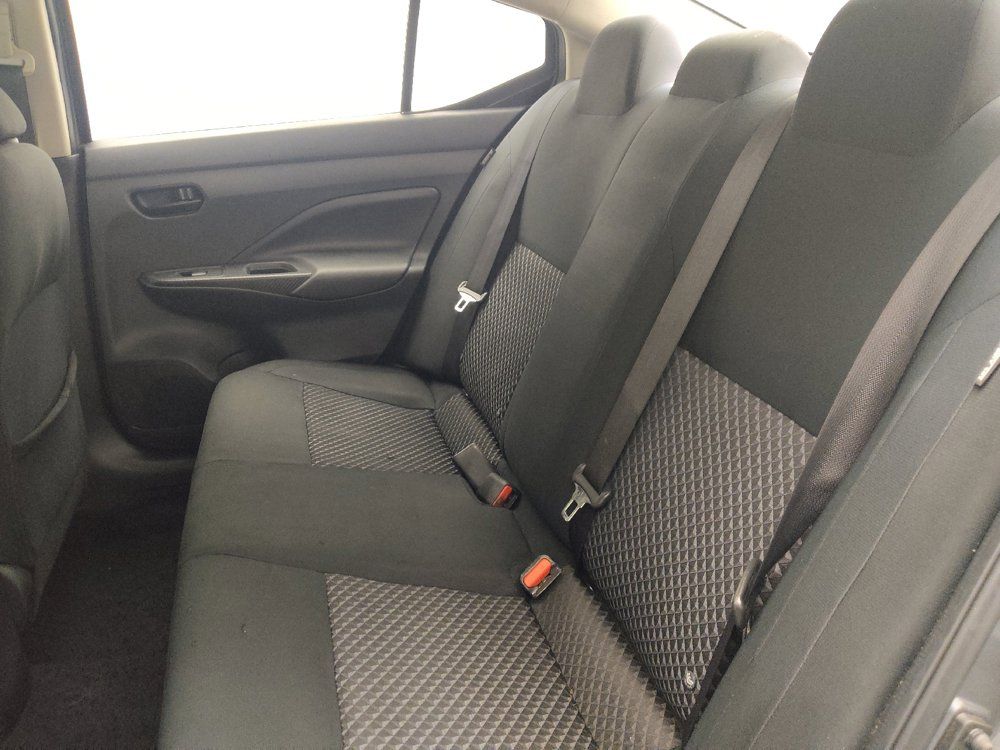 Used 2020 Nissan Versa S FWD image 18