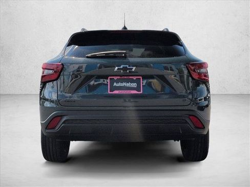 New 2026 Chevrolet Trax LT w/ Driver Confidence Package FWD image 8
