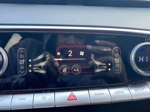 Used 2024 Genesis GV70 3.5T Sport w/ Sport Advanced Package AWD/4WD image 21
