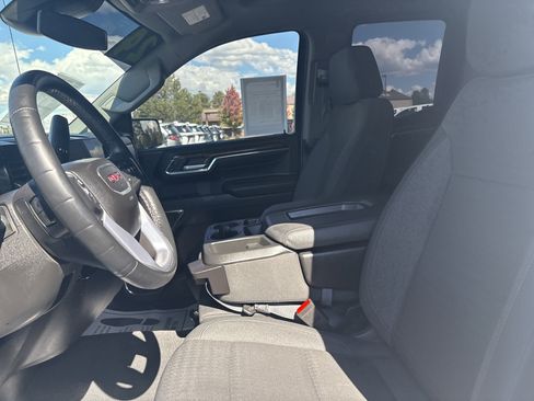 Used 2024 GMC Sierra 1500 SLE image 21