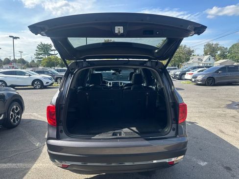 Used 2017 Honda Pilot Elite image 19