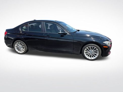 Used 2014 BMW 320i xDrive Sedan AWD/4WD image 4