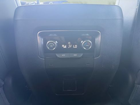 Used 2025 Chevrolet Tahoe RST AWD/4WD image 30