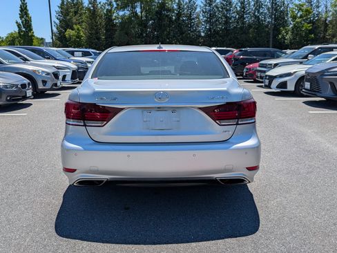 Used 2013 Lexus LS 460 AWD w/ Comfort Pkg image 4