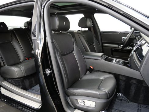 Used 2019 Rolls-Royce Ghost Extended Wheelbase RWD image 26