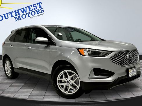 Used 2023 Ford Edge SEL AWD/4WD image 3
