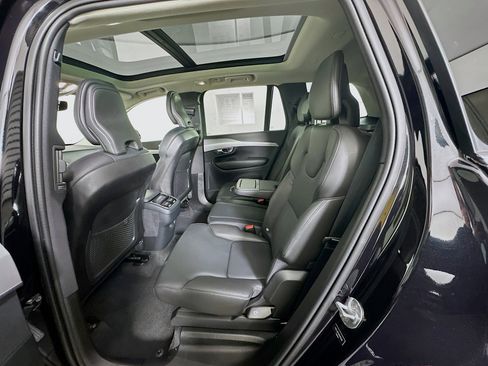 Used 2024 Volvo XC90 B5 Core image 27