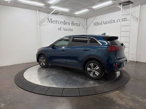 Used 2022 Kia Niro LXS image 5