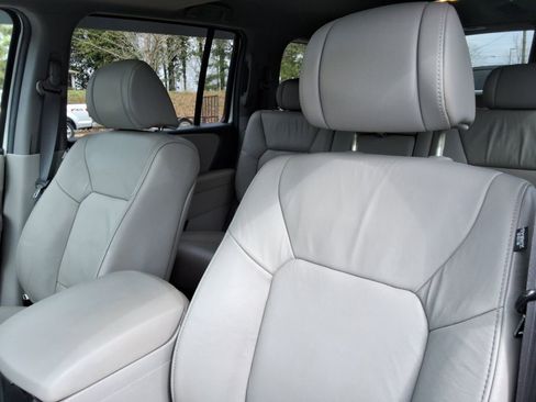 Used 2011 Honda Pilot EX-L image 24