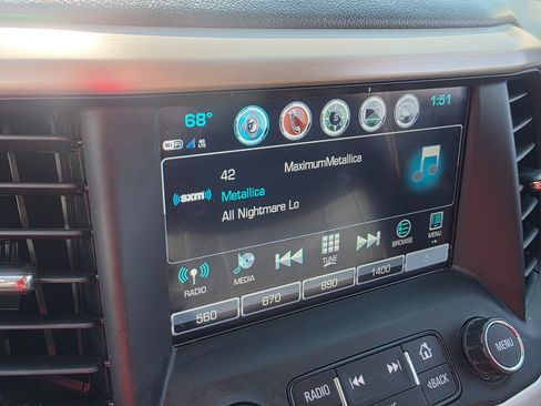 Used 2019 GMC Acadia Denali image 11