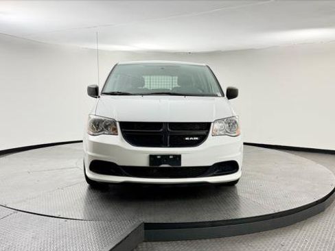 Used 2015 RAM C/V Tradesman FWD image 13