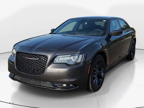 Used 2023 Chrysler 300 S RWD image 10