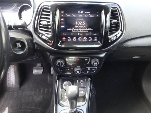 Used 2020 Jeep Compass Limited AWD/4WD image 8
