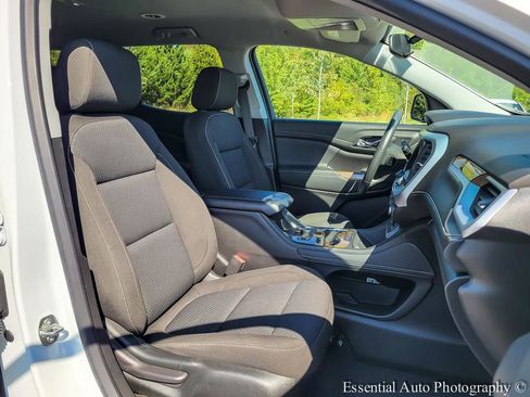 Used 2023 GMC Acadia SLE w/ Driver Convenience Package image 35