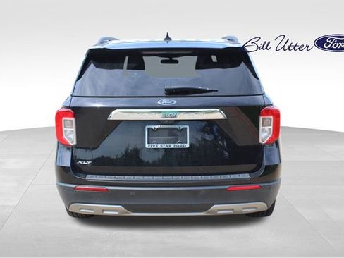 Used 2022 Ford Explorer XLT w/ Equipment Group 202A RWD image 6