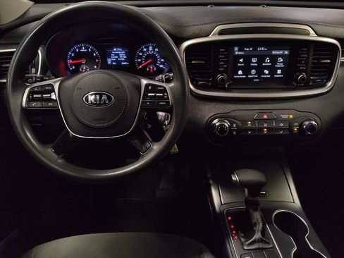 Used 2020 Kia Sorento FWD V6 image 22
