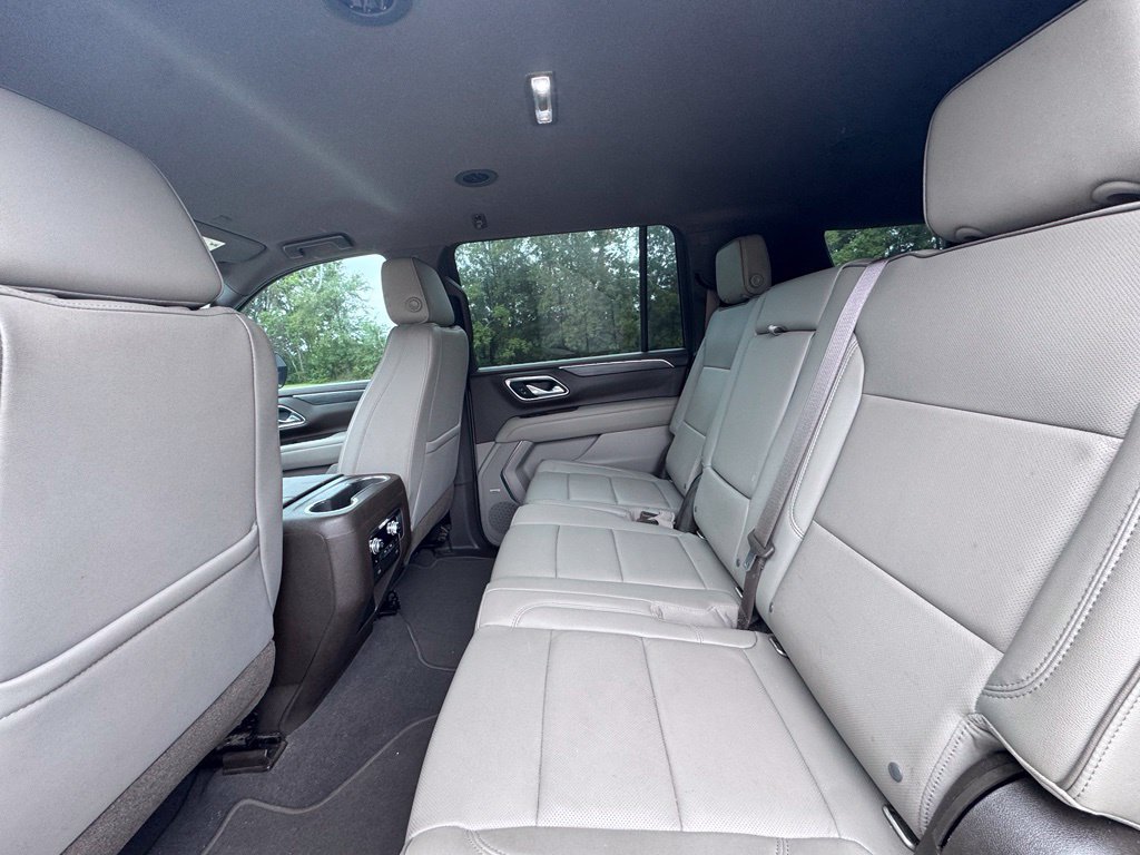 Used 2021 GMC Yukon XL SLT w/ SLT Luxury Package RWD image 18