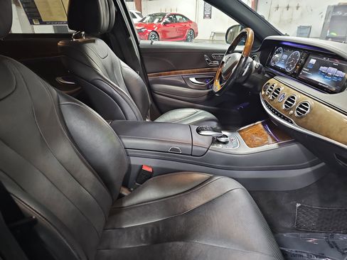 Used 2015 Mercedes-Benz S 550 Sedan image 10