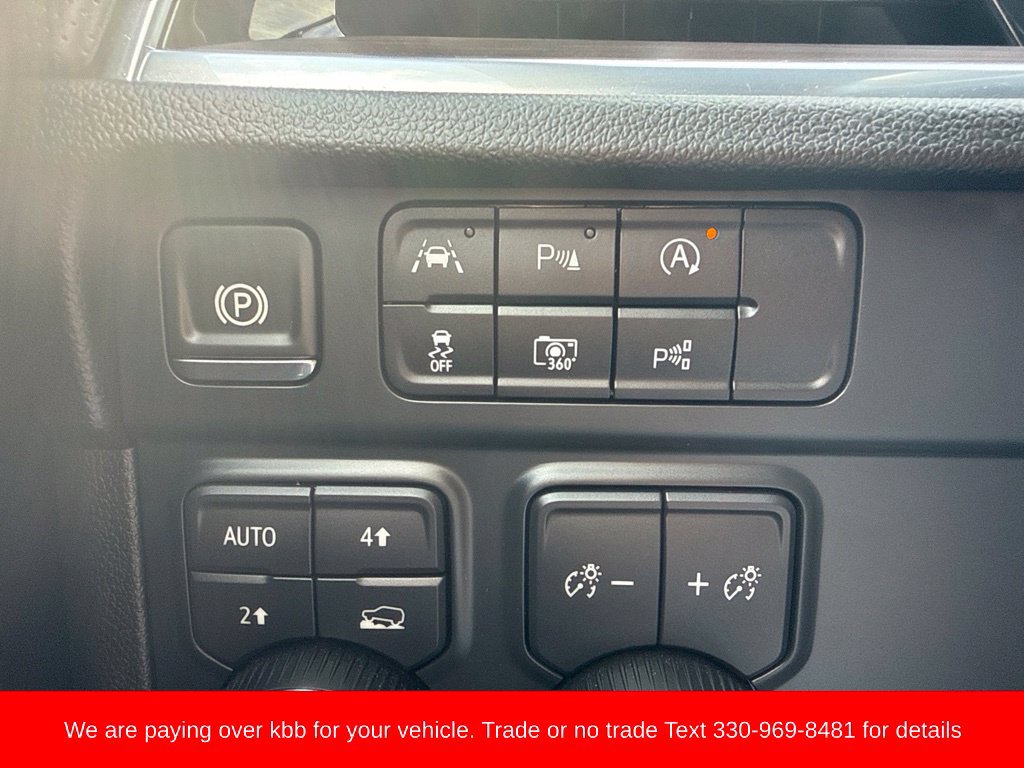 Used 2025 Chevrolet Tahoe Premier AWD/4WD image 29