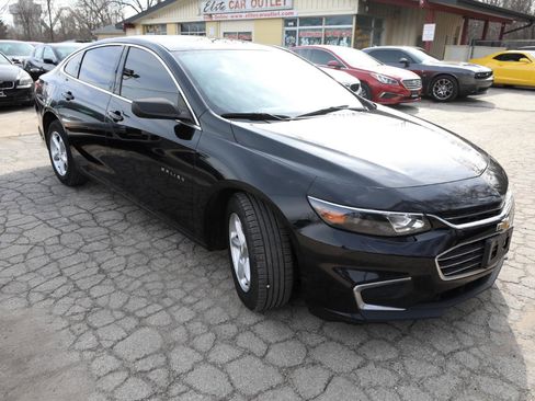 Used 2018 Chevrolet Malibu LS w/ LPO, Convenience Package 1 image 4