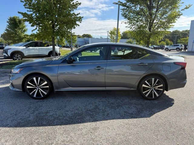 Used 2022 Nissan Altima 2.5 SR FWD image 8