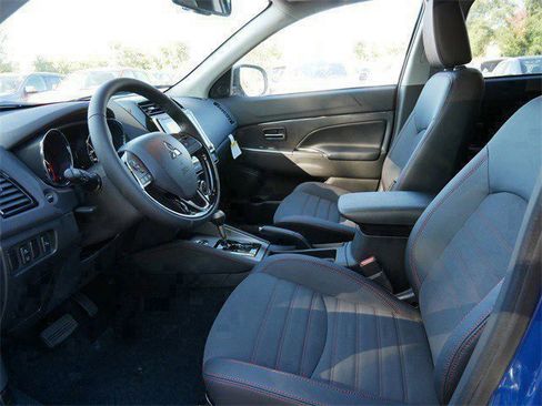 New 2025 Mitsubishi Outlander Sport SE image 4