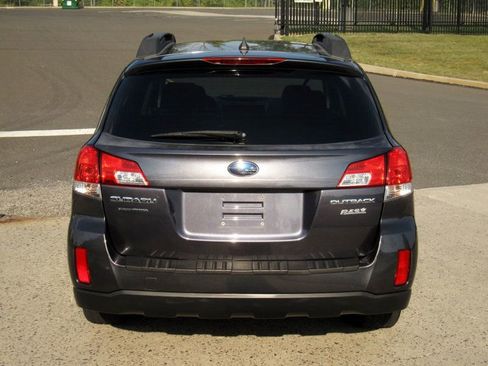 Used 2012 Subaru Outback 2.5i Limited image 10
