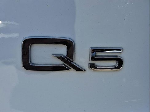 Used 2020 Audi Q5 2.0T Premium Plus w/ Premium Plus Package image 32