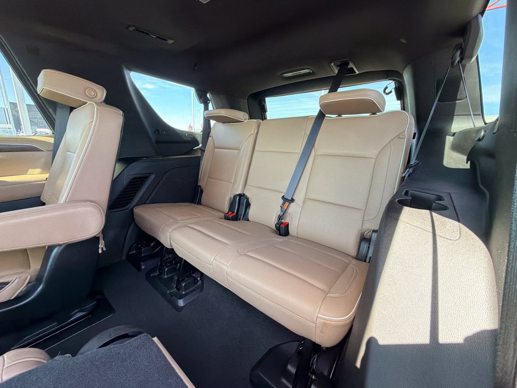 Used 2023 Chevrolet Tahoe Premier AWD/4WD image 20