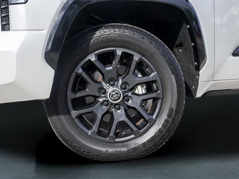 Used 2024 Toyota Tundra Platinum image 4