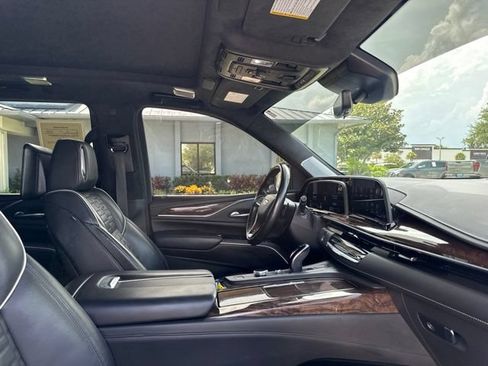 Used 2022 Cadillac Escalade Sport Platinum AWD/4WD image 11