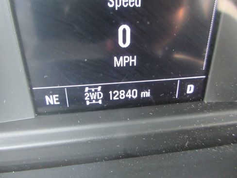 Used 2025 Chevrolet Silverado 1500 Custom Trail Boss AWD/4WD image 27