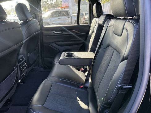 New 2025 Jeep Grand Cherokee Altitude image 44