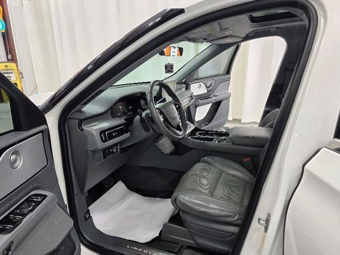 Used 2020 Lincoln Aviator Reserve w/ Equipment Group 201A RWD image 12