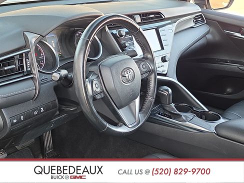 Used 2020 Toyota Camry SE w/ Convenience Package FWD image 10