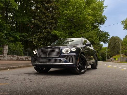 Used 2021 Bentley Bentayga AWD/4WD image 37