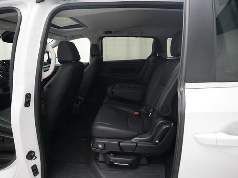 Used 2025 Honda Odyssey EX-L image 16