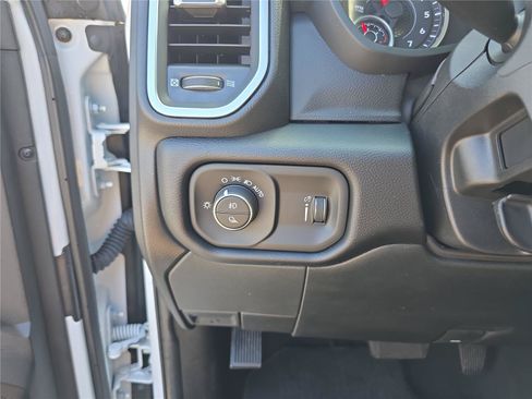 Used 2026 RAM 2500 Big Horn AWD/4WD image 34