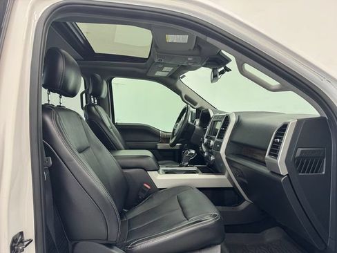 Used 2019 Ford F150 Lariat w/ Equipment Group 502A Luxury AWD/4WD image 18