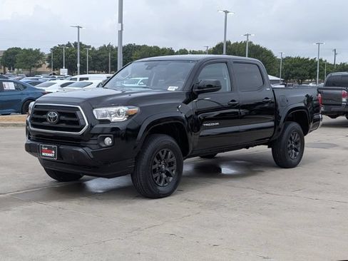 Used 2023 Toyota Tacoma SR5 AWD/4WD image 9