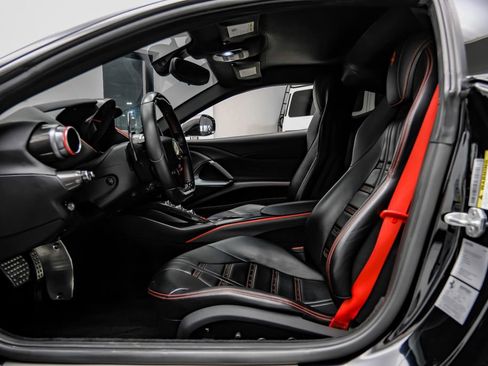 Used 2019 Ferrari 812 Superfast RWD image 11