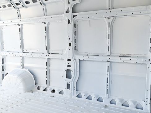 Used 2025 RAM ProMaster 2500 w/ Convenience Group image 16