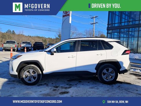 Used 2023 Toyota RAV4 XLE image 2