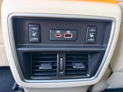 Used 2019 Nissan Murano Platinum image 17